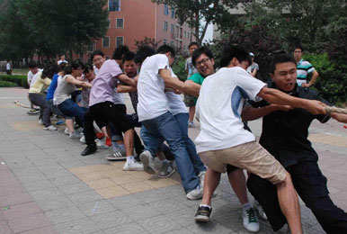 学生活动拔河